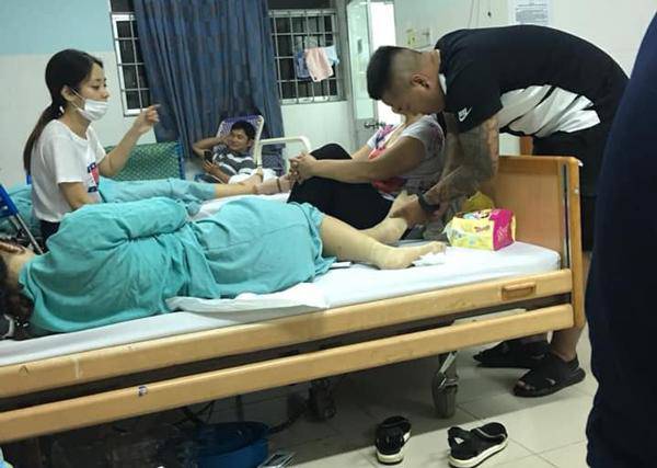 Vợ đẻ nhõng nhẽo, chồng vẫn ân cần chiều chuộng hết xoa đầu lại đút từng thìa cháo - 8