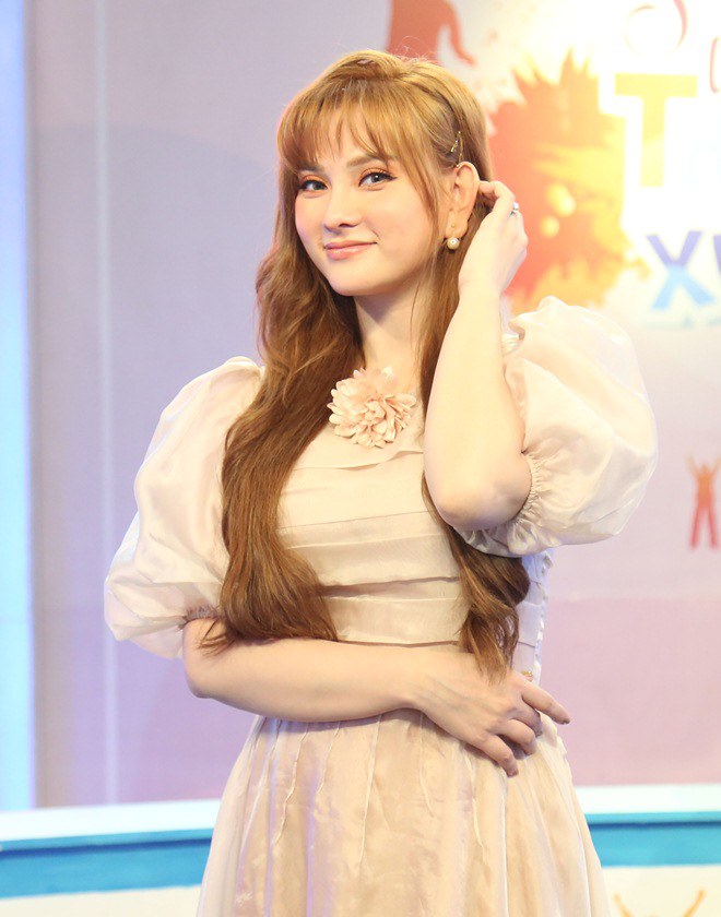 Thu Thuỷ vác bụng bầu đi quay, nói về cha mẹ ruột đã ly hôn đều có được người mới - 3