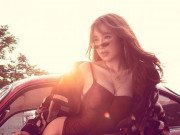 Clip Eva - Elly Trần khoe thân hình "đốt mắt" dù đã là bà mẹ hai con