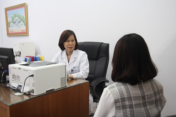 Bé gái 13 tuổi ra máu amp;#34;vùng kínamp;#34; 20 ngày: Những biểu hiện kinh nguyệt ở trẻ cần lưu ý - 2