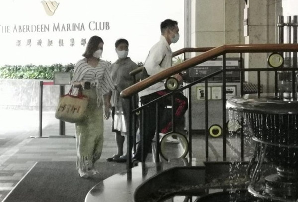 Cuộc sống sang chảnh của hoa hậu bị chê xấu là amp;#34;bạn gáiamp;#34; con trai amp;#34;vua sòng bài Macauamp;#34; - 2