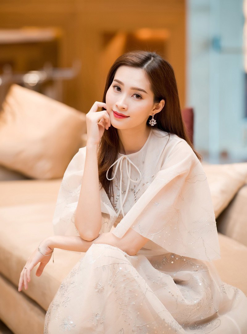 Người đẹp miền Tây amp;#34;đổi đờiamp;#34; nhờ vương miện Hoa hậu Việt Nam, giờ là mẹ 2 con viên mãn - 9