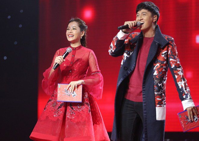 Đẹp vạn người mê nhưng tình cũ Hoàng Thùy Linh, Ngọc Trinh, Chi Pu amp;#34;mất điểmamp;#34; khi làm MC - 8