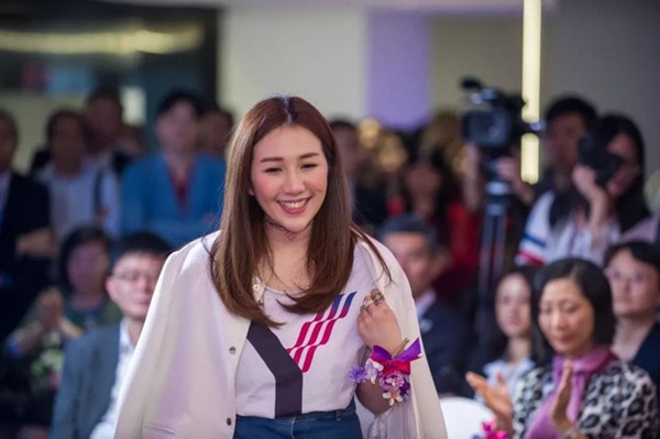 Kiếm được chồng amp;#34;ngoanamp;#34;, ái nữ tỷ phú sòng bài được thưởng amp;#34;3 đời tiêu không hếtamp;#34; - 2