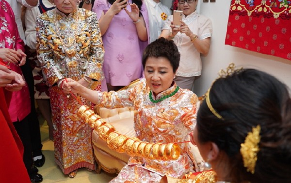 Kiếm được chồng amp;#34;ngoanamp;#34;, ái nữ tỷ phú sòng bài được thưởng amp;#34;3 đời tiêu không hếtamp;#34; - 6