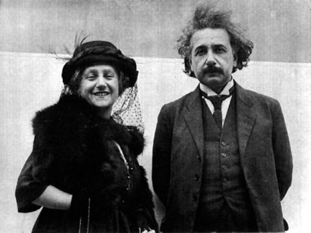 Bi kịch làm vợ thiên tài Albert Einstein: 3 điều khoản hôn nhân biến vợ thành người ở