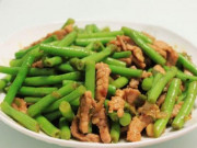 Bếp Eva - Xào đỗ, cho trực tiếp vào với dầu là sai, đầu bếp mách điều này đỗ vừa xanh lại giòn