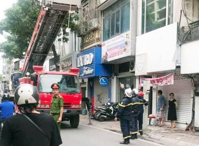 ke dung bua danh chi em chu quan ca phe vua bi cong an giang luoi vay bat la ai? - 1