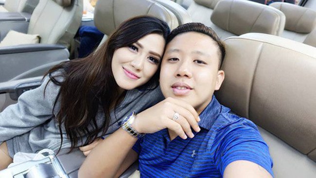 Đại gia từng tặng bạn gái xe hơi, đồng hồ 7 tỷ gây chấn động giờ ra sao? - 1