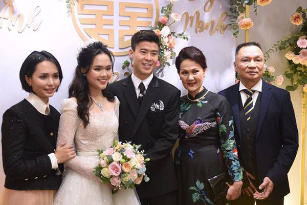 Đọ gia thế nhà vợ các cầu thủ U23: Bố vợ Công Phượng, Duy Mạnh - ai giàu hơn? - 3
