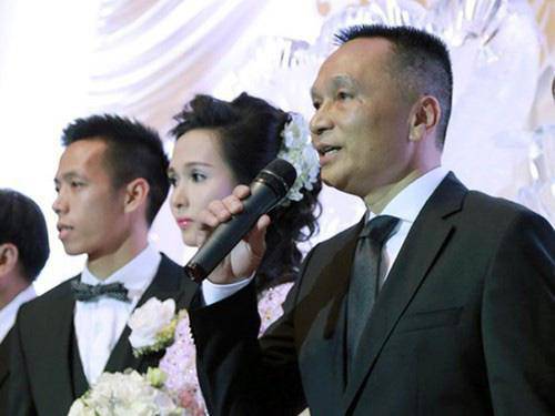 Đọ gia thế nhà vợ các cầu thủ U23: Bố vợ Công Phượng, Duy Mạnh - ai giàu hơn? - 2