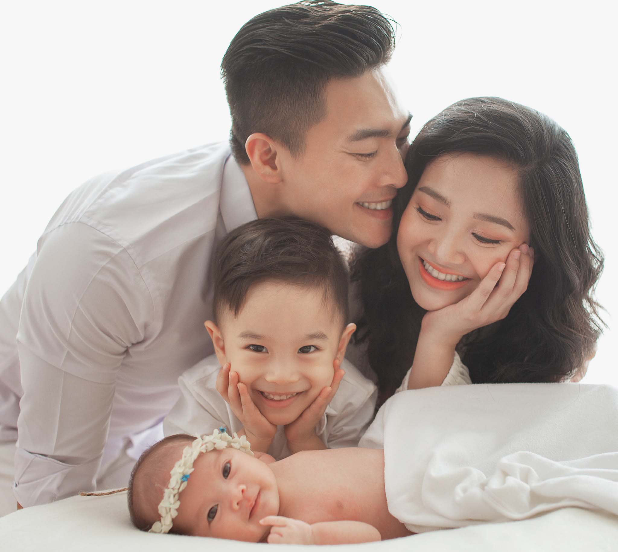 3 cặp vợ chồng amp;#34;gương vỡ lại lànhamp;#34;, tái hợp càng yêu nhau thắm thiết hơn của showbiz Việt - 7