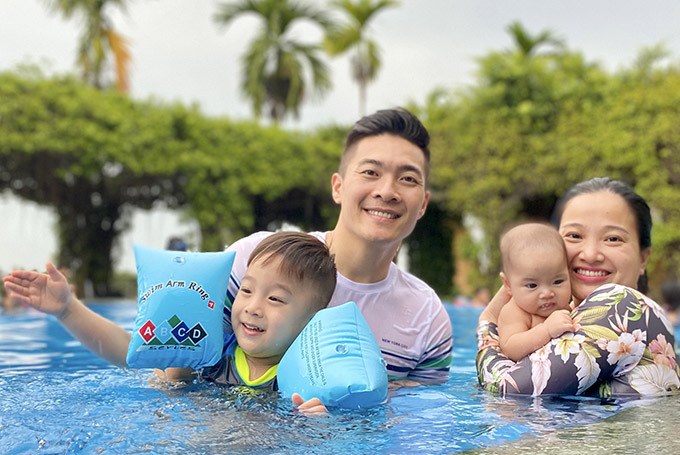 3 cặp vợ chồng amp;#34;gương vỡ lại lànhamp;#34;, tái hợp càng yêu nhau thắm thiết hơn của showbiz Việt - 8