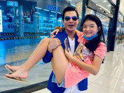 Làm mẹ - Con gái lớn chân dài như siêu mẫu, bố đạo diễn nổi tiếng không ngại bế bổng nơi công cộng