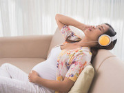 Bà bầu - Nhạc cho thai nhi: Những lưu ý cần nhớ để bé phát triển tốt nhất