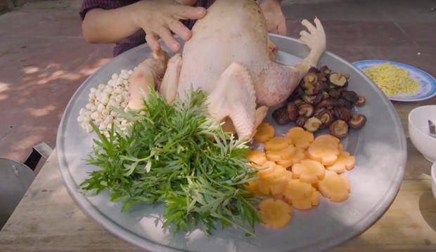 Tin tức 24h: Bà Tân Vlog amp;#34;đổi gióamp;#34; làm clip kiểu mới, dân tình bất ngờ chỉ điểm vô lý - 2