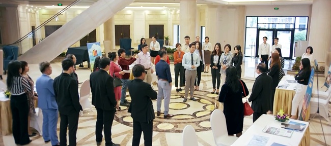 Tình Yêu Và Tham Vọng: Linh y như amp;#34;sao chổiamp;#34;, vừa trở về đã hại người bị đánh gãy tay - 3