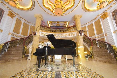 Biệt thự dát vàng của nữ đại gia khiến Khắc Tiệp phải thốt lên amp;#34;đi cả ngày không hếtamp;#34; - 7