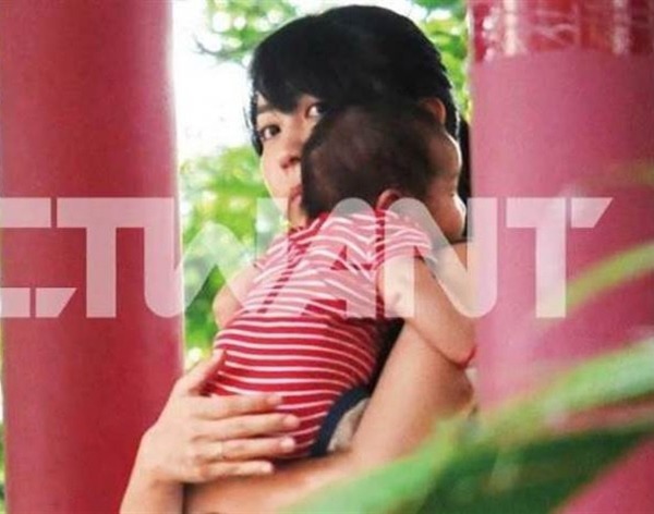 amp;#34;Hoàng tử ếchamp;#34; Minh Đạo đã lấy vợ: Thân thế bà xã được công bố, con hiện đang ẵm ngửa - 3