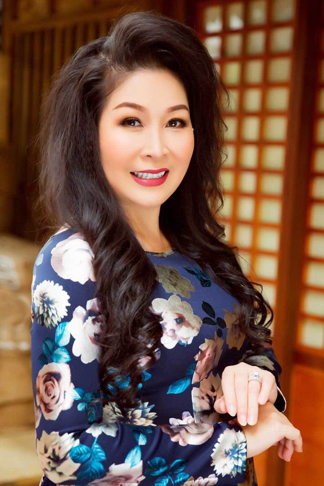 NSND Hồng Vân: amp;#34;Bị đồn thất thiệt, nghệ sĩ sẽ phản ứng theo tính cách và đẳng cấp của mìnhamp;#34; - 1
