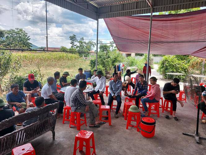 Tin tức 24h: Hé lộ tin bất ngờ vụ bé trai 5 tuổi chết trong tư thế bị trói tay - 2