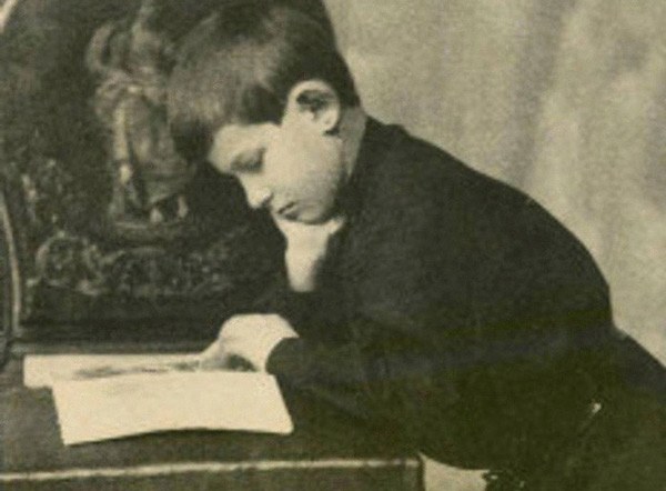 Cái kết không ngờ của đứa trẻ thông minh nhất thế giới, 8 tuổi biết 8 thứ tiếng - 3