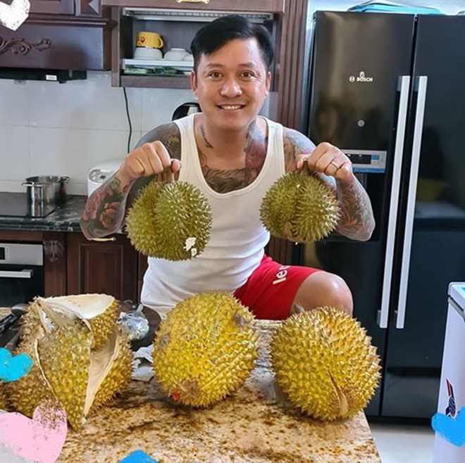 Sao Việt 24h: Chồng Phan Như Thảo phát ngôn amp;#34;Phụ nữ đẹp sướng mắt nhưng hại tâm hồnamp;#34; - 13