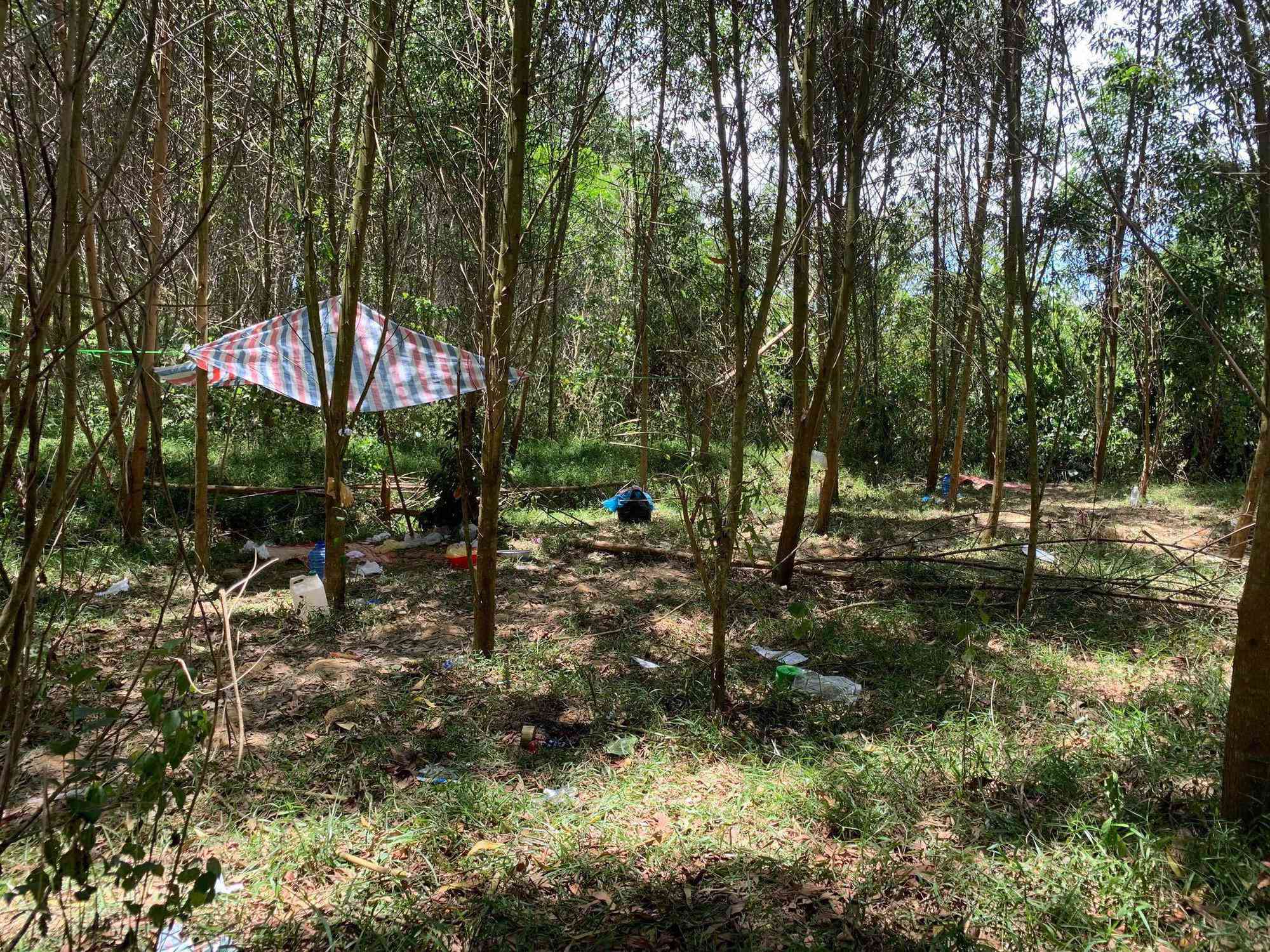 Vụ bé 5 tuổi tử vong ở nhà hoang: Nghi phạm tâm lý từng bất bình thường, hay hoảng sợ - 2