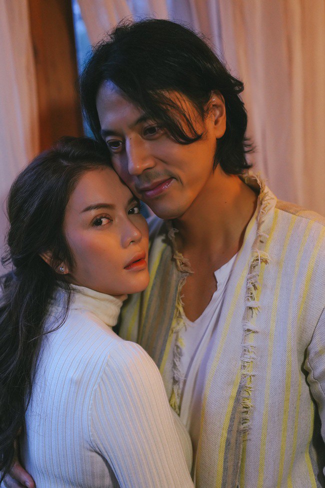 Bộ phim nợ nần của Lý Nhã Kỳ, Han Jae Suk ra mắt: Nữ chính chết ngay phút đầu - 5