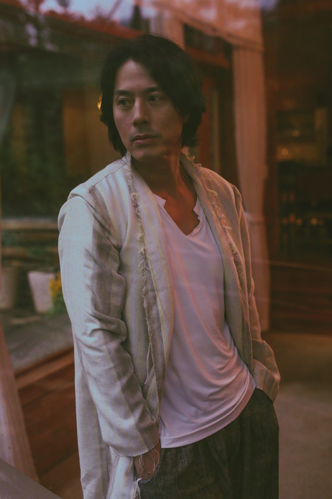 Bộ phim nợ nần của Lý Nhã Kỳ, Han Jae Suk ra mắt: Nữ chính chết ngay phút đầu - 2