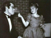 Sức khỏe - Mẹ thường đưa tới bar, sao nhí 9 tuổi đã cuồng rượu phải nhập viện tâm thần