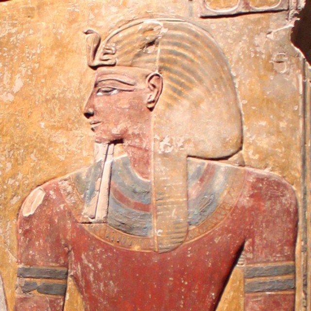 Người phụ nữ tự nhận là người yêu tiền kiếp của vua Pharaoh, sở hữu năng lực siêu nhiên - 4