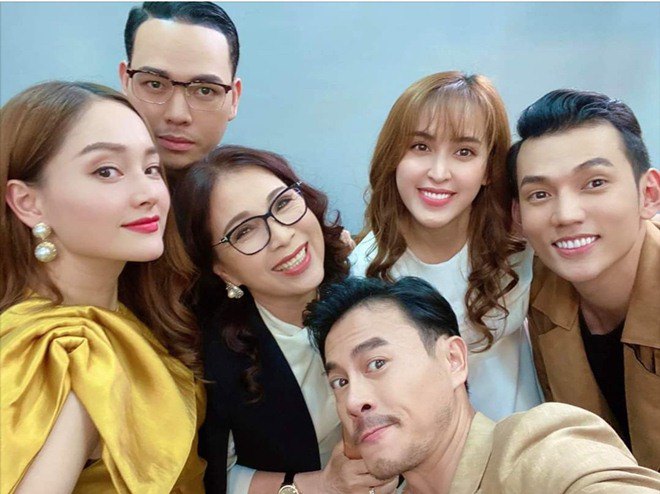 Sao Việt 24h: Phương Mỹ Chi gặp tận mặt người phụ nữ buông lời amp;#34;nguyền rủaamp;#34; gia đình mình - 11