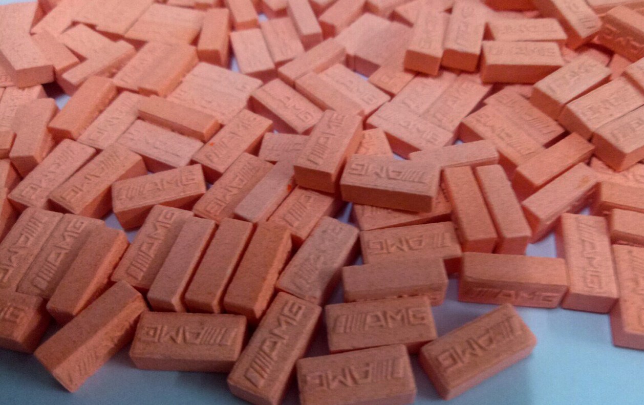 Lối sống xa hoa của hotgirl trường du lịch cầm đầu đường dây ma túy liên tỉnh - 6