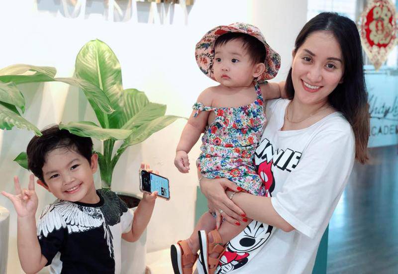 Khánh Thi nghẹn ngào khi con gái sinh non 1,9kg giờ tròn 2 tuổi: Ảnh hiện tại xinh mũm mĩm - 6