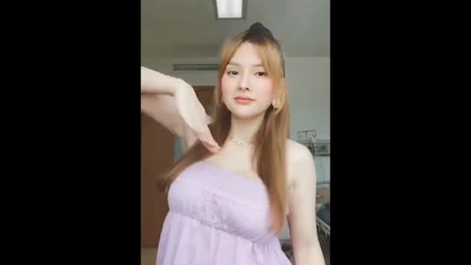 Bầu lần hai với chồng kém tuổi, Thu Thủy chi mạnh tay chụp ảnh bầu giống triệu phú đô-la