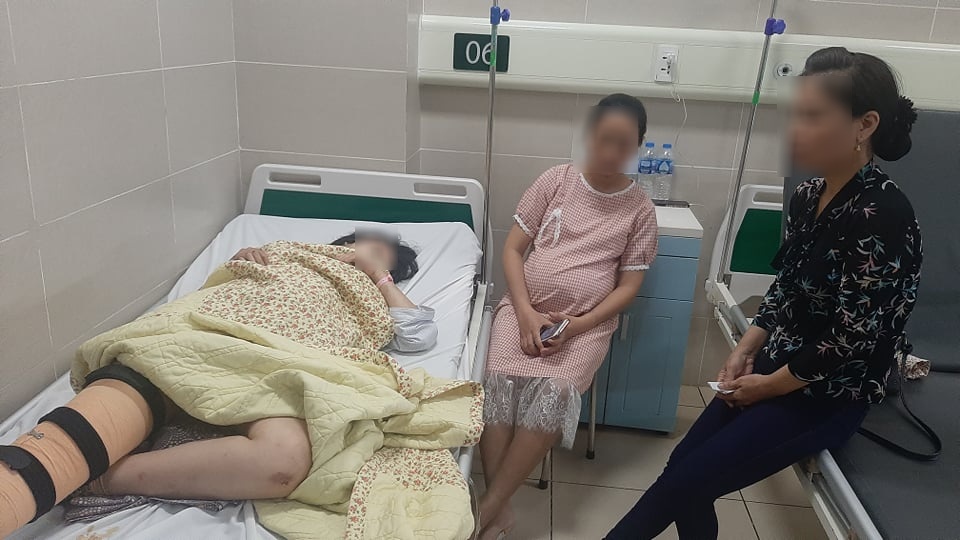 Mẹ chồng thai phụ kể lại sự việc khi đang ở viện cùng con dâu.