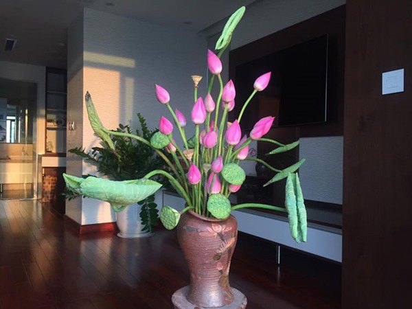 7 loại hoa đẹp hợp để phòng khách, mẹ mua ngay để hút tài lộc về nhà - ảnh 1