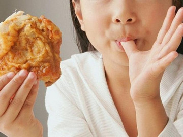 Không ngờ đây là 4 "thủ phạm" chính khiến con bạn dậy thì sớm và hậu quả thật khủng khiếp