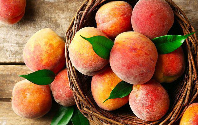 Ăn một quả đào tốt chẳng kém thuốc bổ nhưng 4 kiểu người này càng ăn càng hại - 3