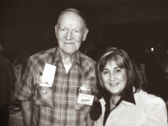 Người đàn ông tự nhận du hành thời gian đến năm 2750, tiên tri đáng sợ về thế giới