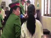 Tin tức - Tin tức 24h: Bùi Kim Thu bất ngờ đánh lén bị cáo trong phiên xử vụ nữ sinh giao gà