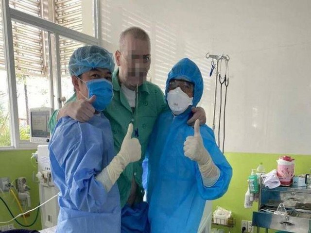 Bệnh nhân 91 - phi công người Anh tiết lộ bất ngờ về hoàn cảnh gia đình