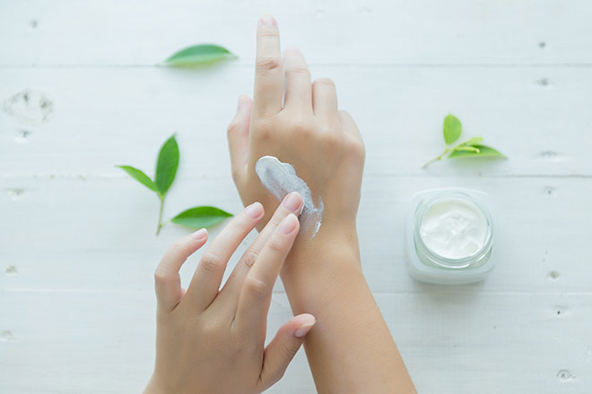 4 mẹo dưỡng da tay khi phải rửa tay thường xuyên - 2