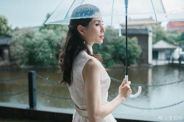 Ngắm amp;#34;Tiểu Long Nữamp;#34; Lý Nhược Đồng trên tạp chí đẹp long lanh, nhìn ảnh thật khán giả ngán ngẩm - 6