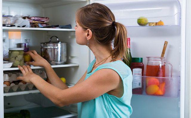 Sau khi ăn dưa hấu cất tủ lạnh vài ngày, người phụ nữ suýt mất mạng phải đi cấp cứu - 3