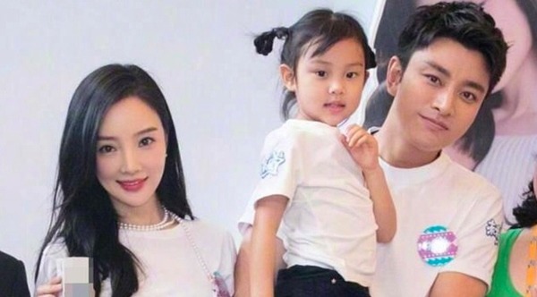 Showbiz Châu Á và những mối quan hệ amp;#34;ngoài luồngamp;#34;, đáng sợ nhất là kẻ thứ 3 - 4
