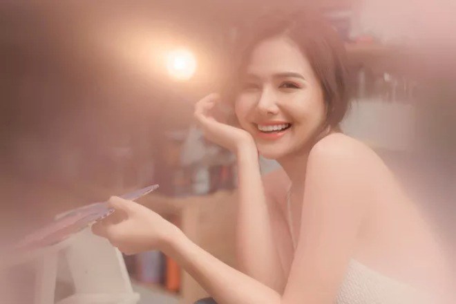 Nữ diễn viên 9X nóng bỏng quen mắt trên sóng truyền hình chuẩn bị cưới ở Đà Nẵng là ai? - 11