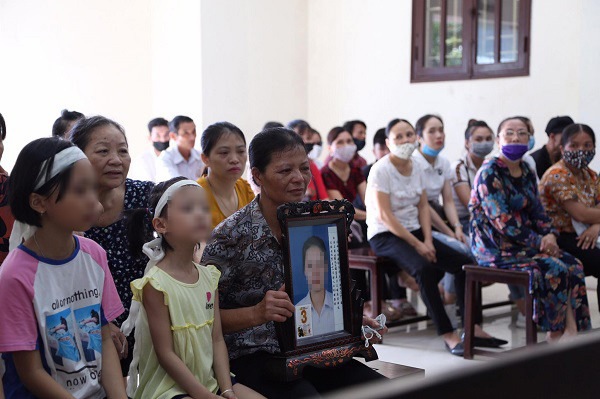 vu dau doc chi ho bang tra sua: gia dinh mang di anh nan nhan chet oan den toa - 3