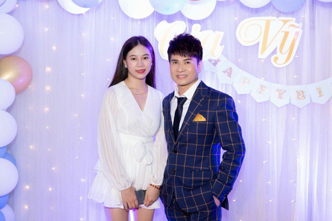 Lần đầu tiên lộ diện con trai 7 tuổi khôi ngô của amp;#34;Vua nhạc sànamp;#34; Lương Gia Huy - 11